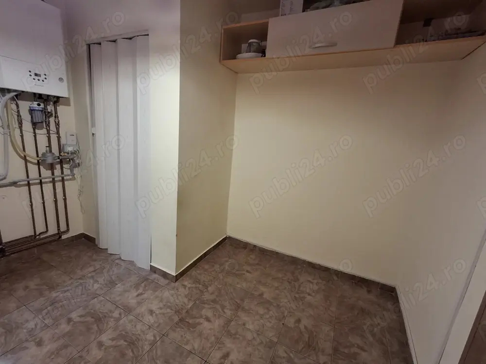 Decomandat cu 2 bai si 2 balcoane in bloc anvelopat termic