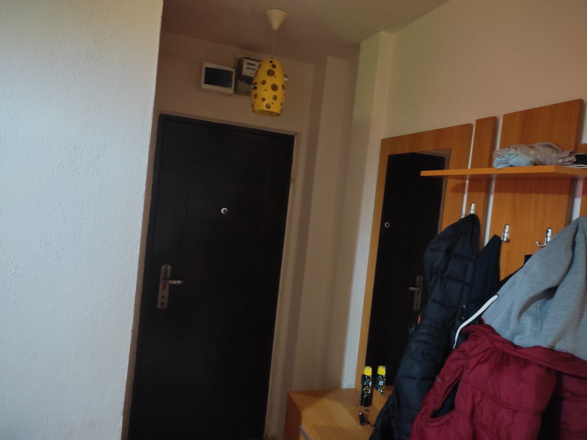 Etaj 1 în bloc anvelopat lingă Piața Doina