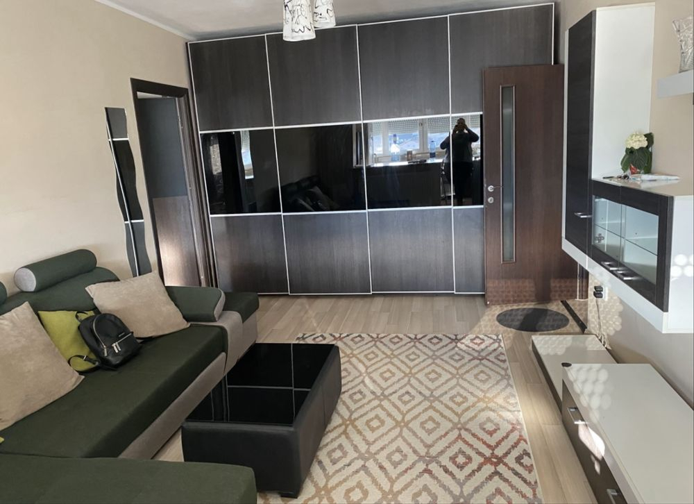 Modificat în bucătărie open space cu living și 2 dormitoare