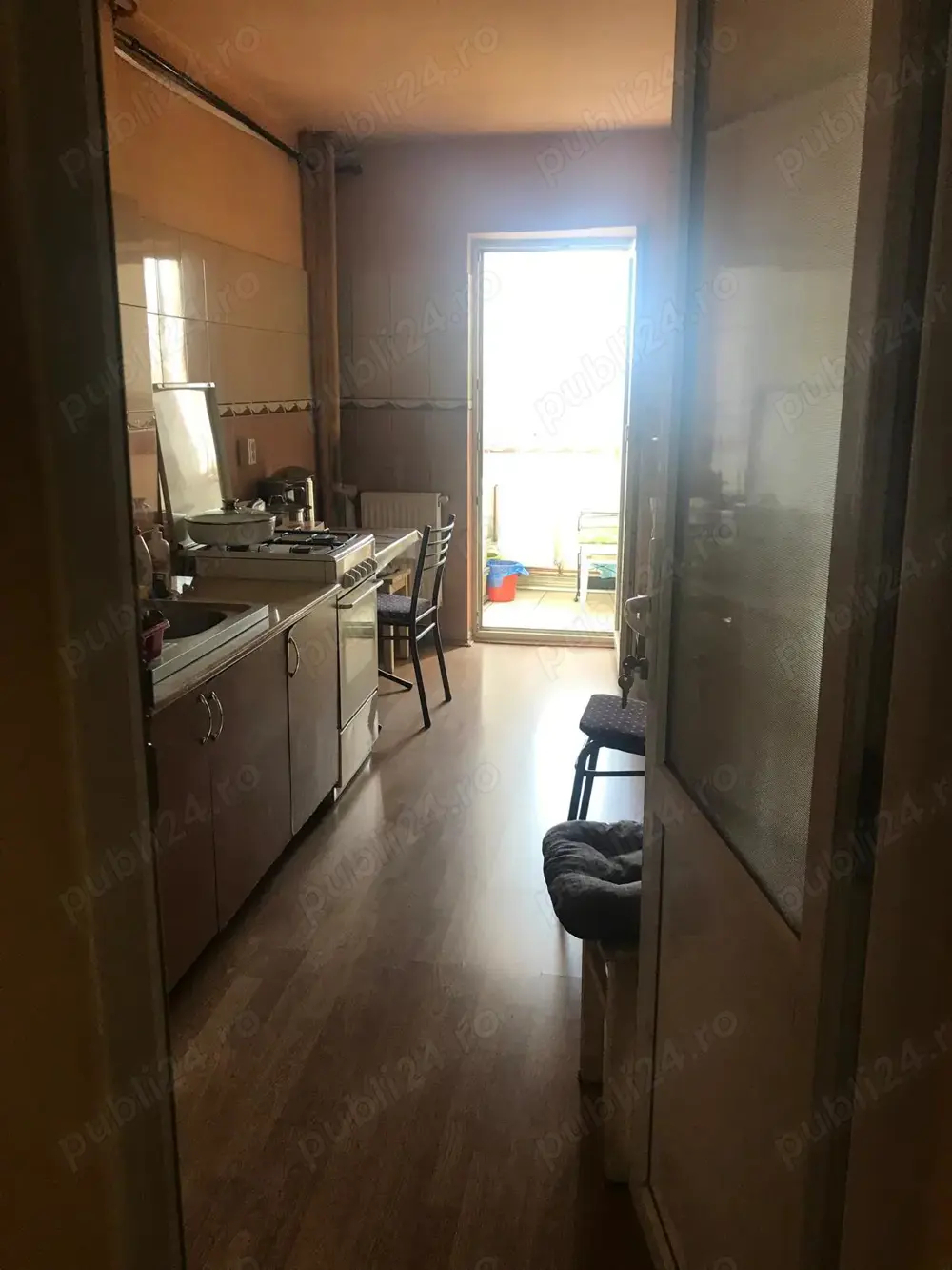 Decomandat cu 2 bai si 2 balcoane in bloc anvelopat termic