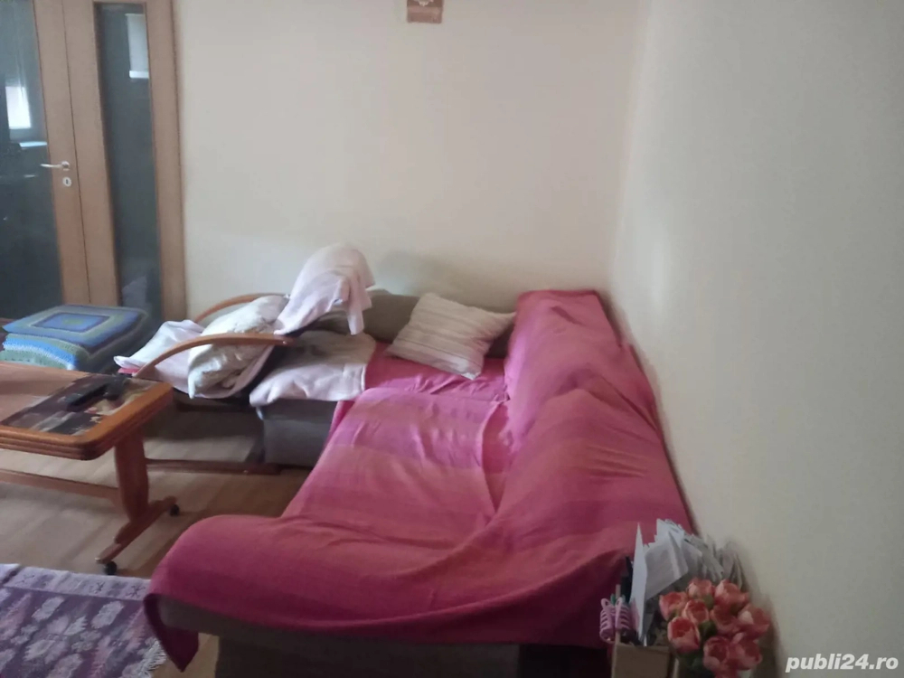 Etaj 2 în bloc anvelopat, mobilat și utilat, Piața Doinei