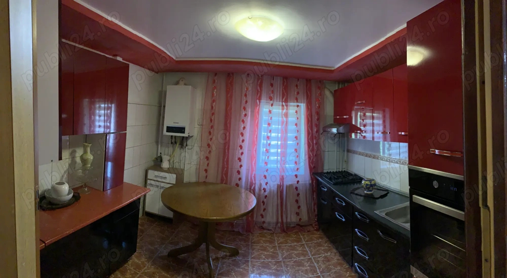 Decomandat etaj 2 cu 2 bai si 2 balcoane, mobilat