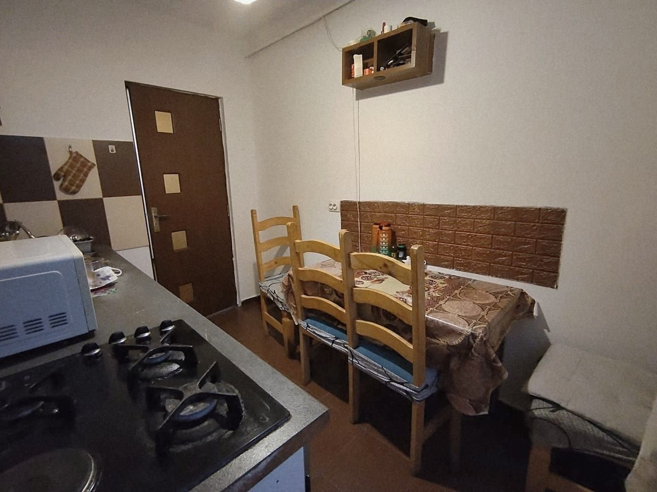 Decomandat in bl de caramida la et 3