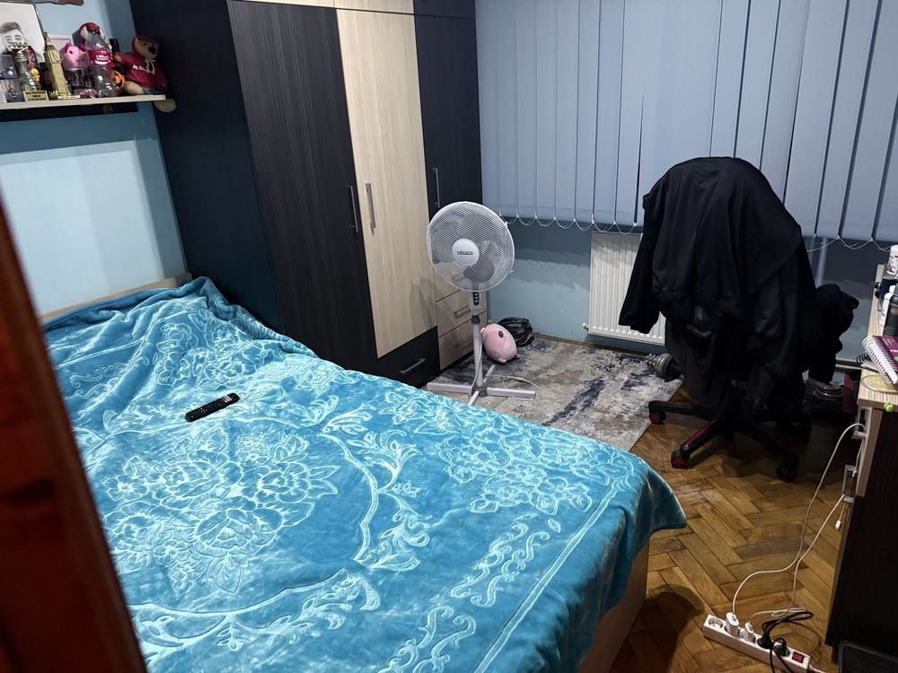 Etaj 1 cu 2 bai in bloc anvelopat