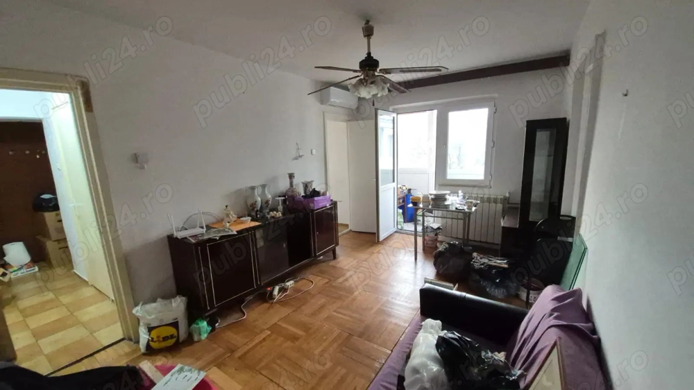 Apartament cu 3 camere, linga Piata Doina