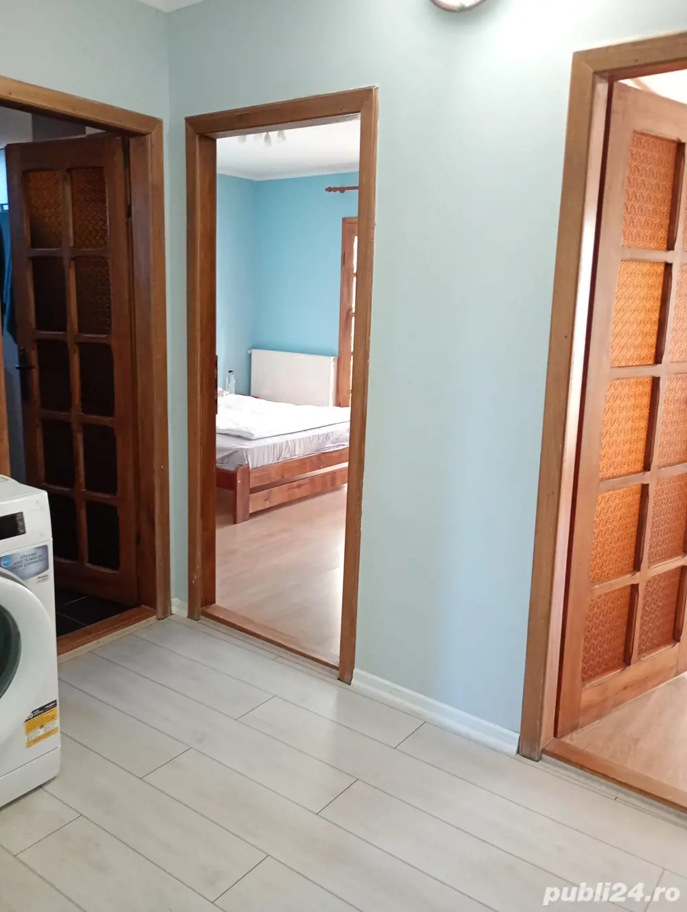 Decomandat, model mare cu 2 bai in zona Bucovina