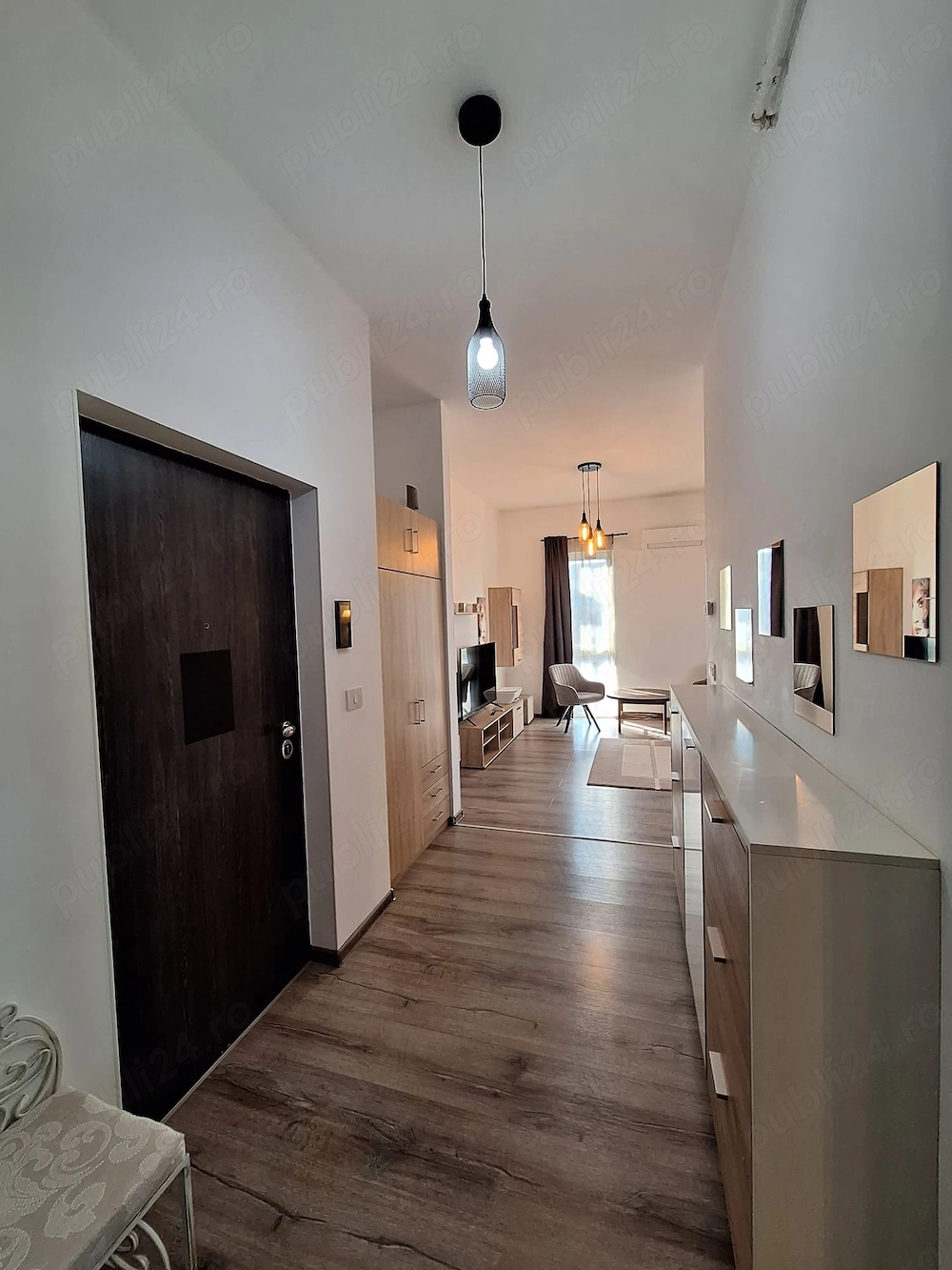 Mobilat si utilat in bloc nou