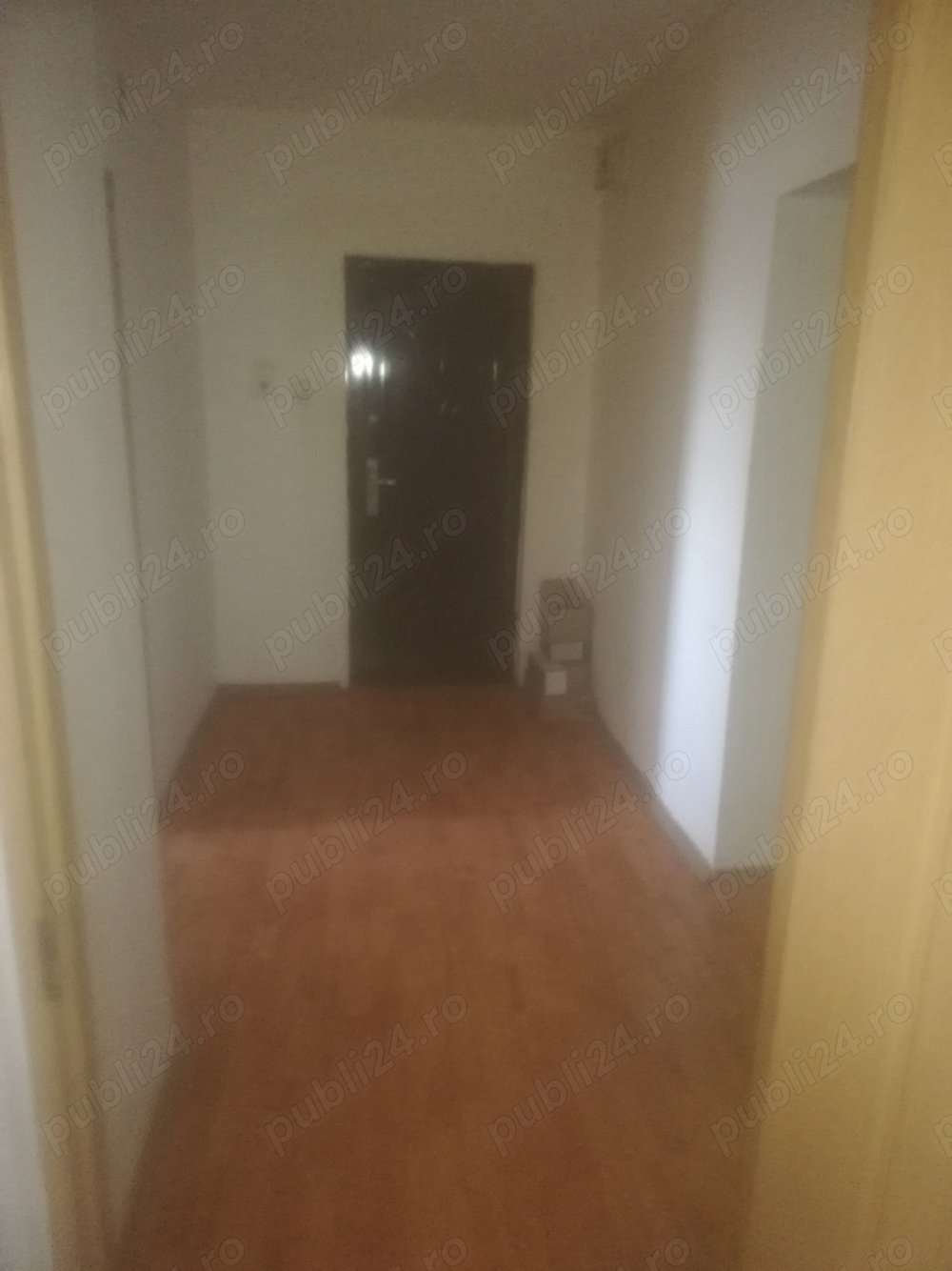 Decomandat 80 mp, etaj intermediar linga Shopping City
