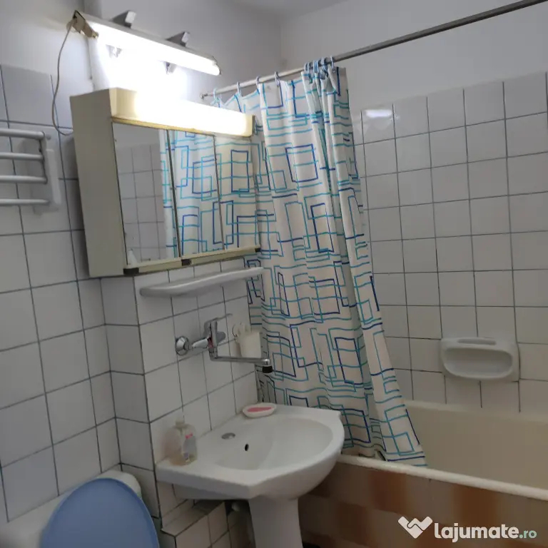 Mobilat si utilat, modificat in 3 camere, linga AEM