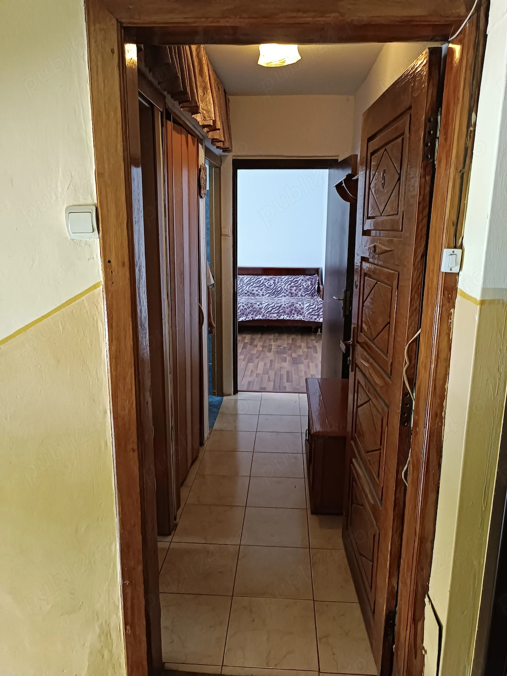 2 camere la etajul 1 linga Spitalul Judetean