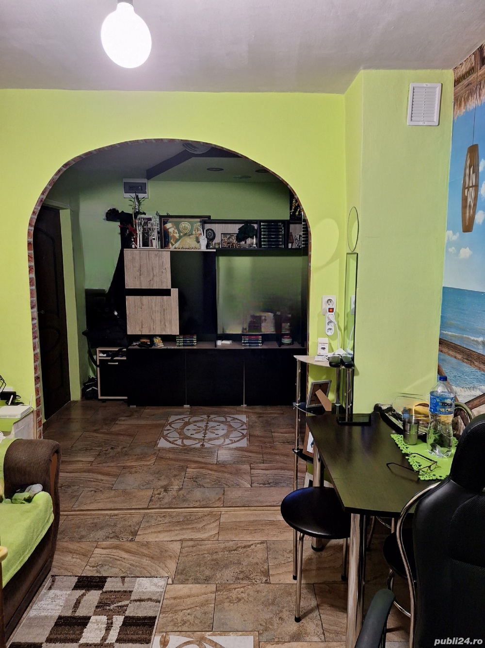 Decomandat, model mare, mobilat si utilat