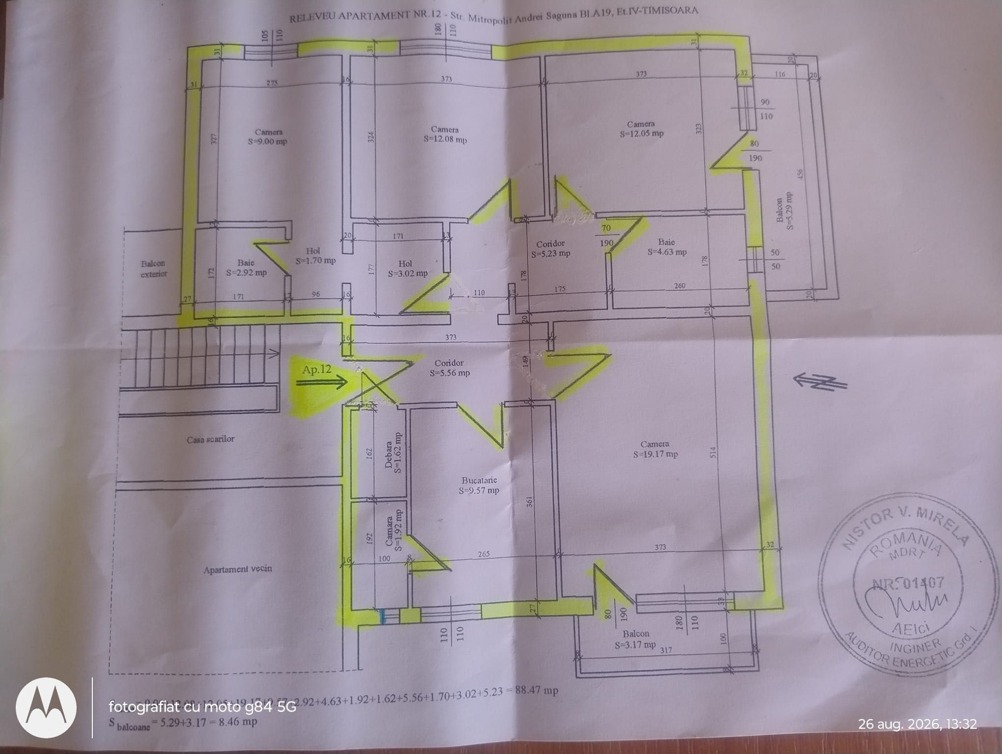 Decomandat cu 2 băi si 2 balcoane