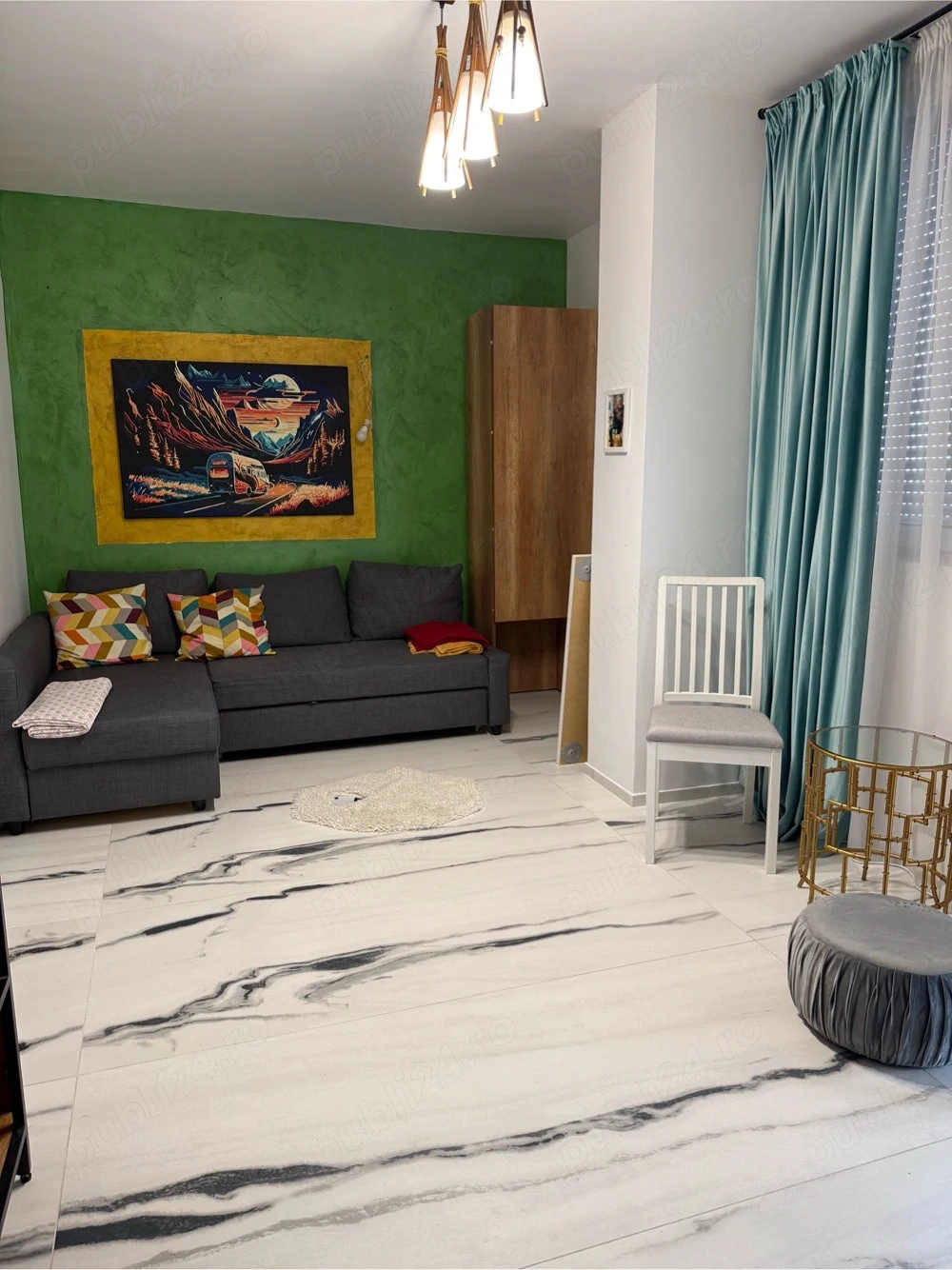 Decomandat, etaj intermediar cu loc de parcare inclus