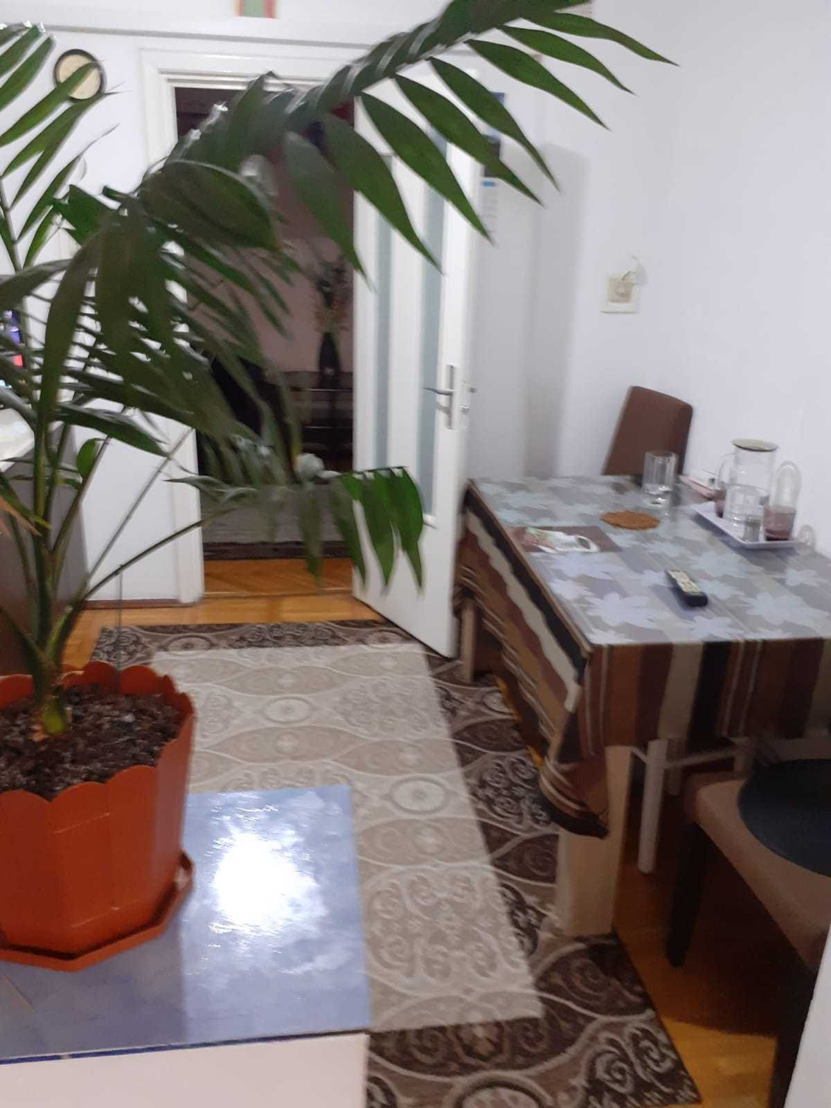 Decomandat cu 2 balcoane, model mare, lingă Generală 30