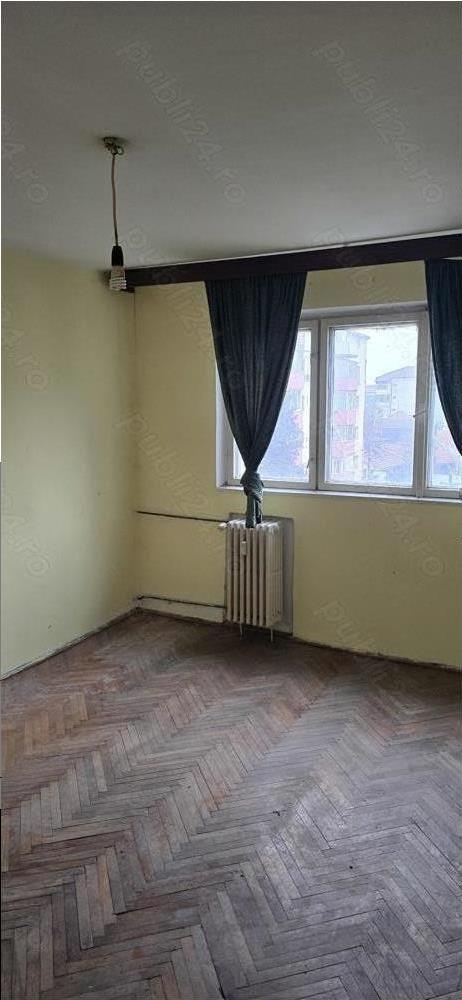Etaj 3 in bloc anvelopat termic linga Sectia 3