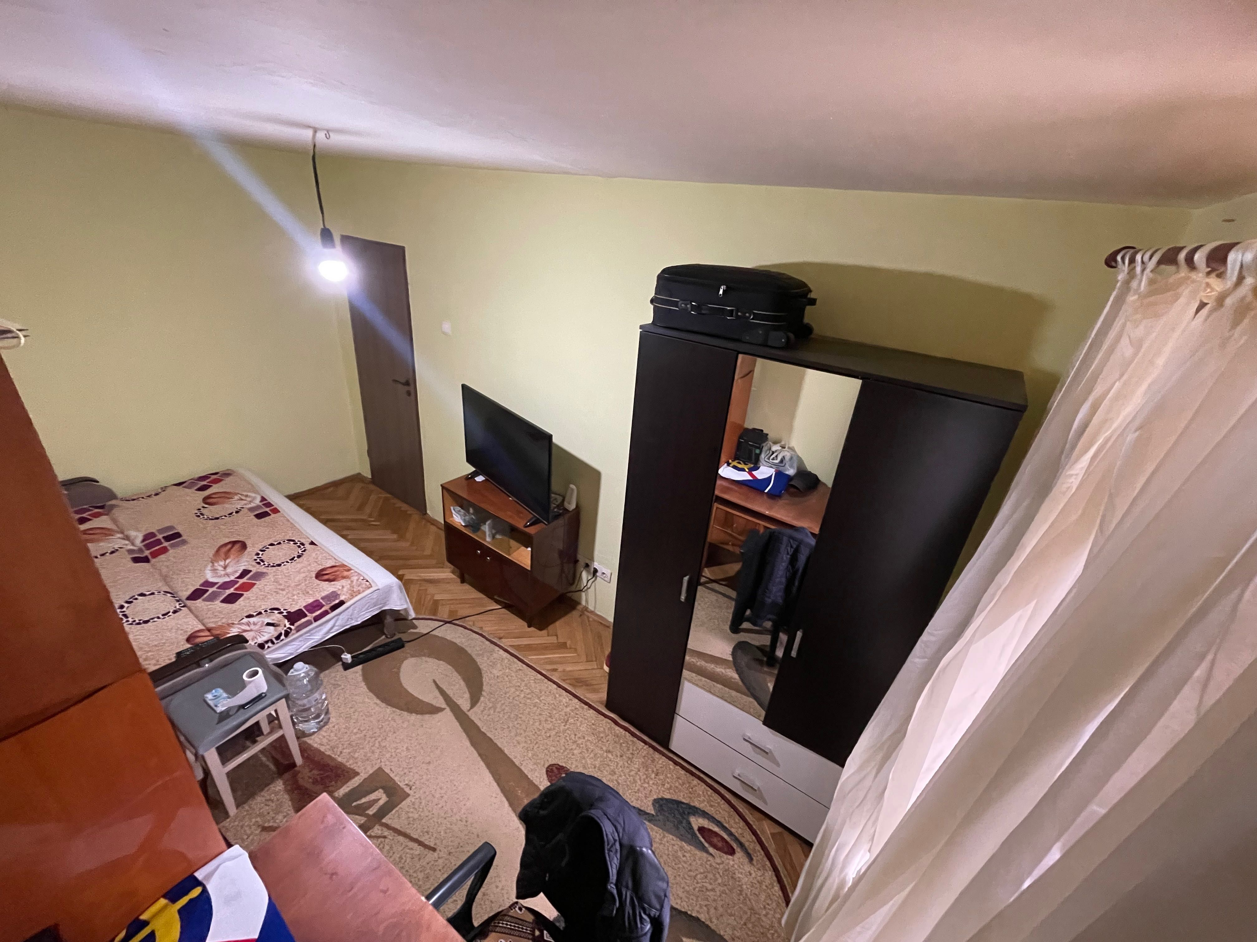 Apartament cu 3 camere in Piata Dacia