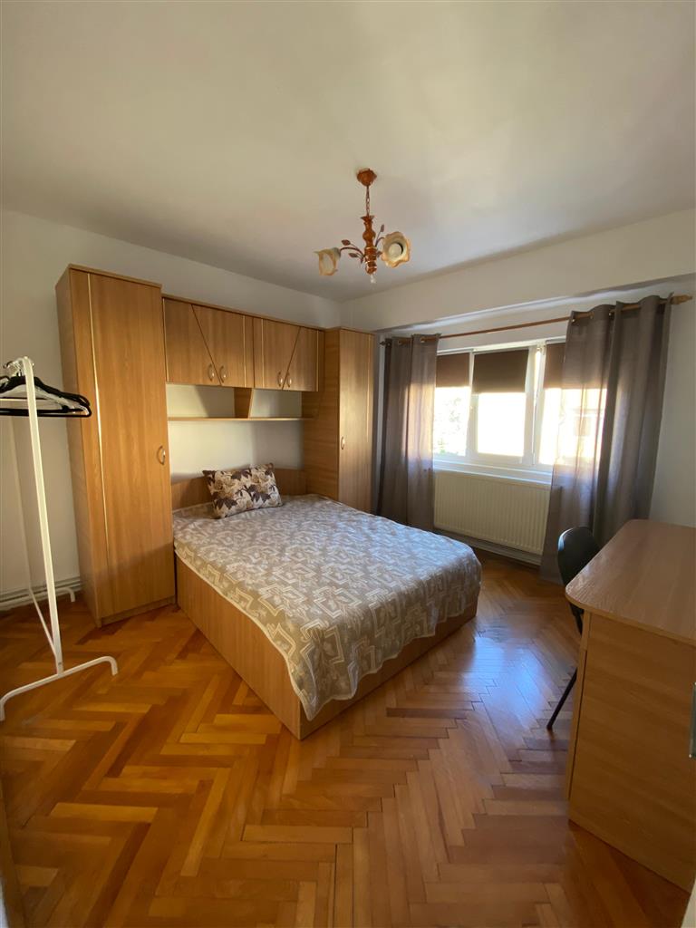 2 camere decomandat cu centrala langa SRI 56mp