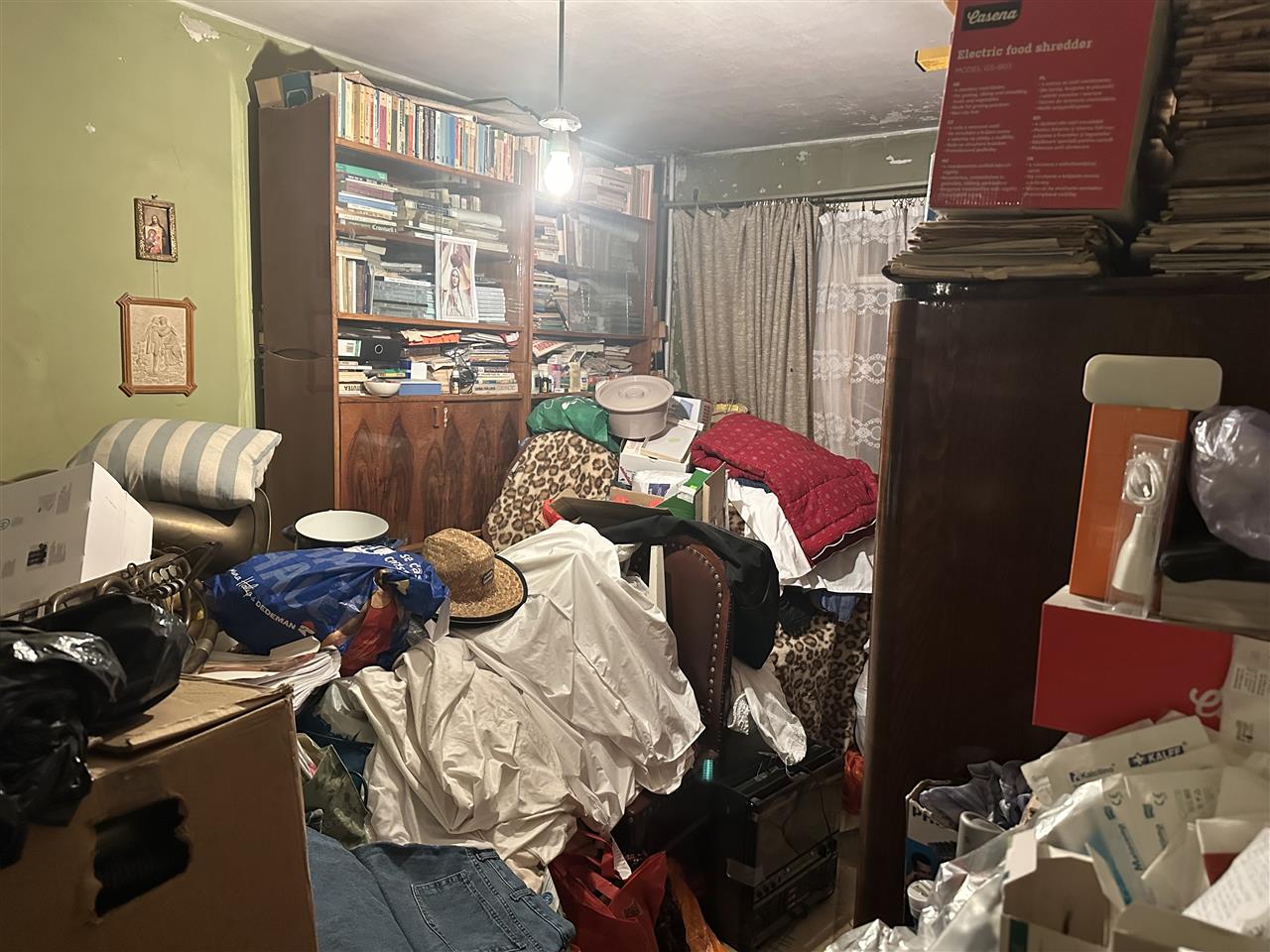 Decomandat, model mare in bloc anvelopat termic