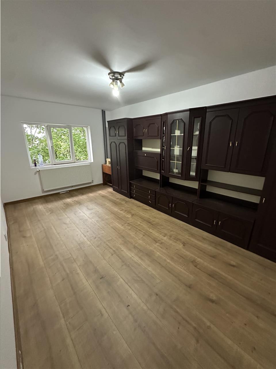 Centrala proprie decomandat cu 2 balcoane