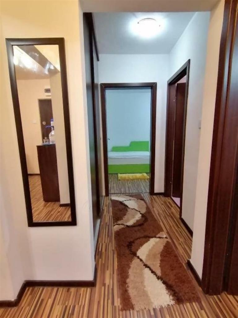 Decomandat cu 2 băi, mobilat și utilat