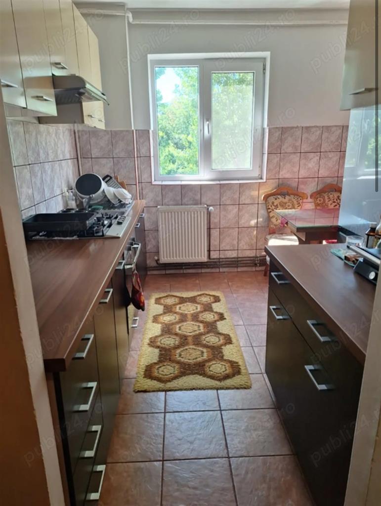 Confort 1 la etajul 2 cu centrală propie
