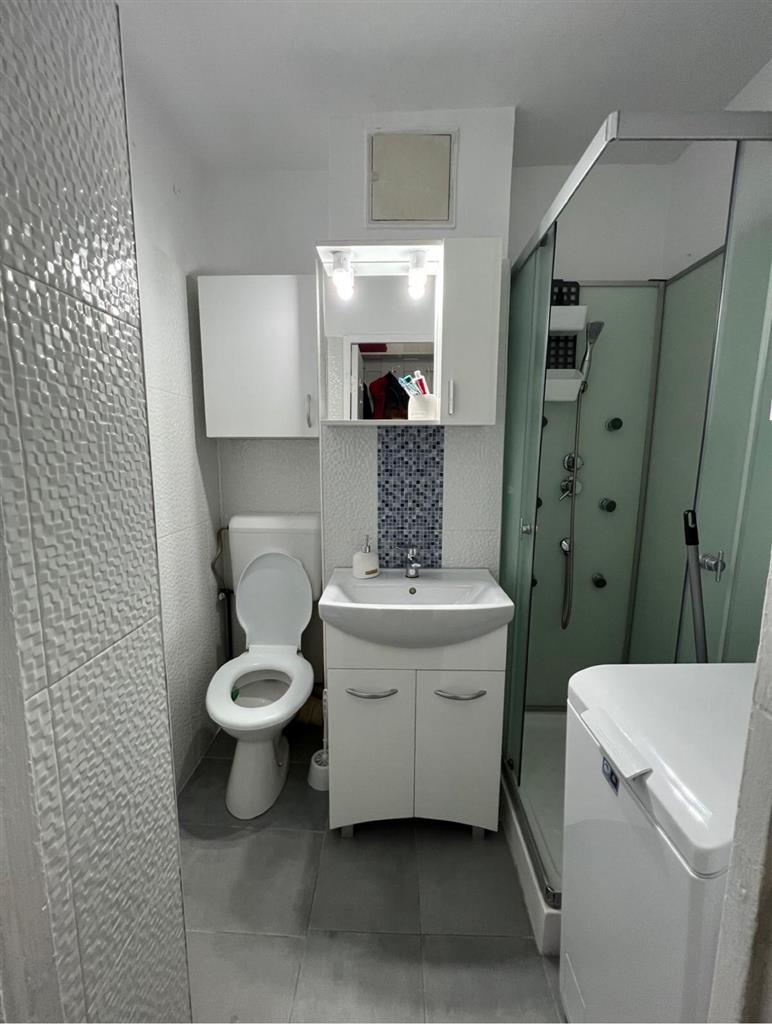 Mobilat si utilat la etajul 3 linga Scoala