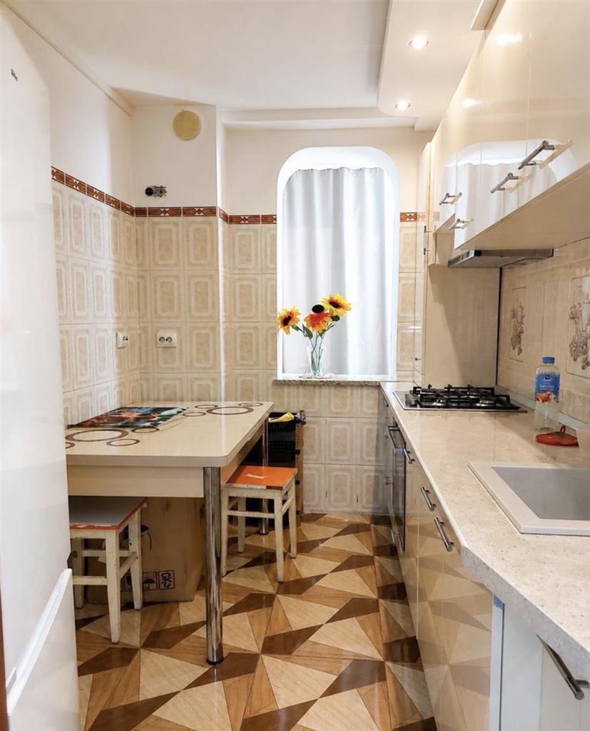 2 camere, 54 mp la etaj 1 in bloc anvelopat