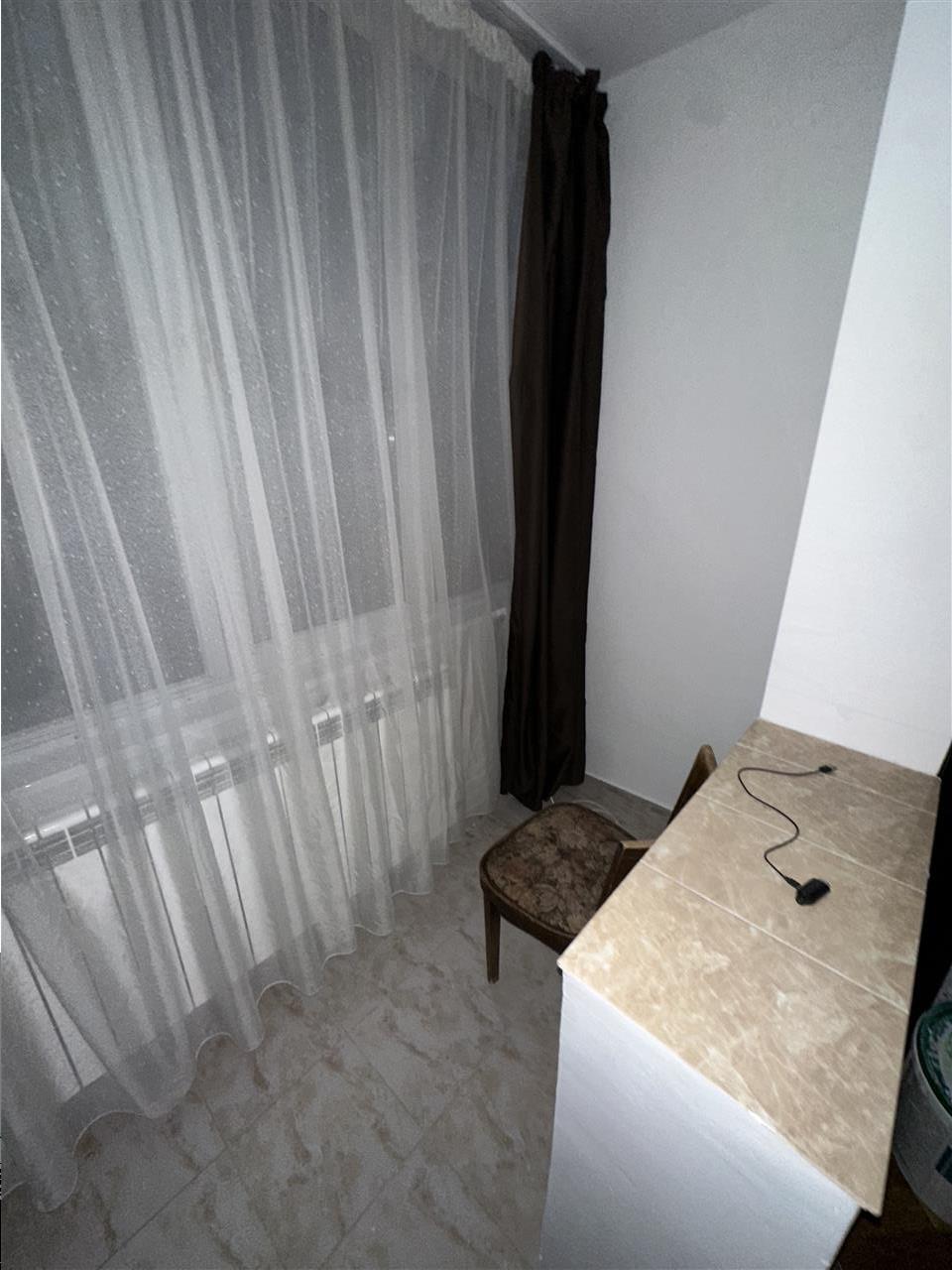 3 camere cu centrala aproape de Biserica din Dacia