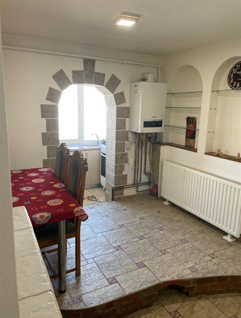 Decomandat cu 2 balcoane cu centrală propie