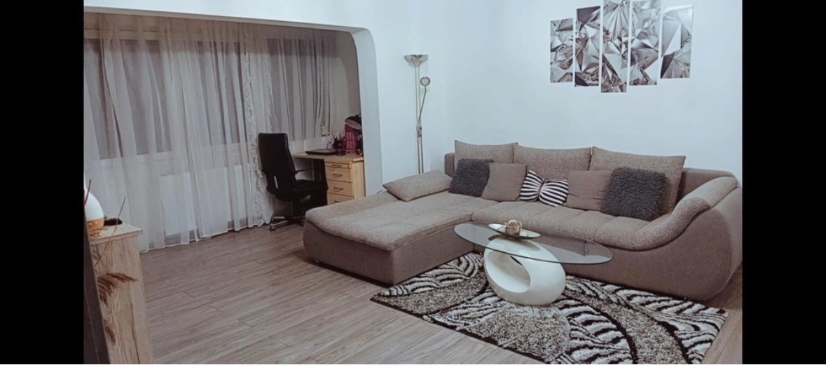 Renovat recent, mobilat și utilat, lingă Judetean