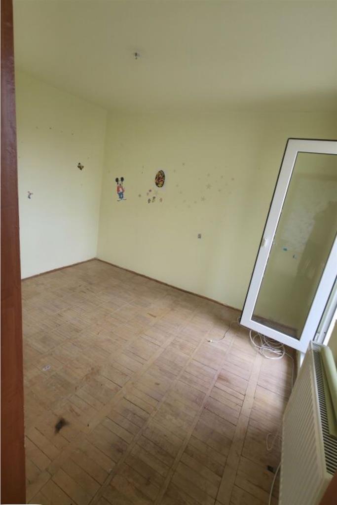Apartament cu 2 camere in bloc anvelopat