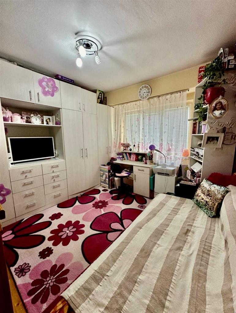 Apartament cu 2 camere linga Piata Verde