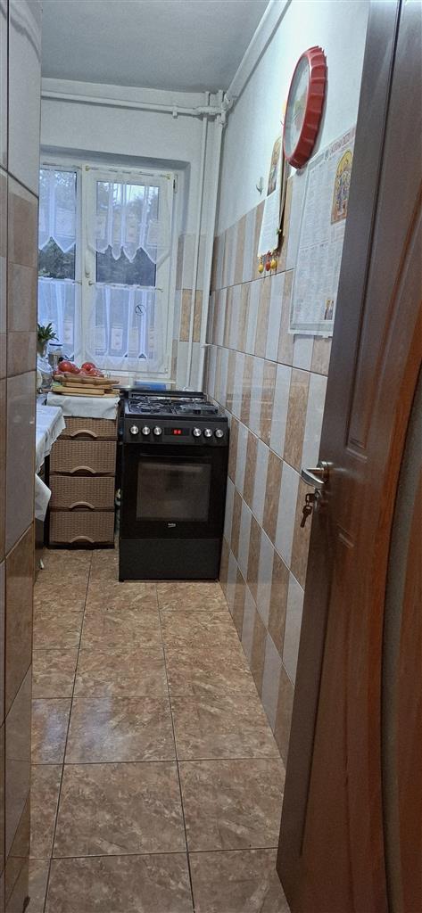 Etaj 2 lingă generală 18, mobilat și utilat