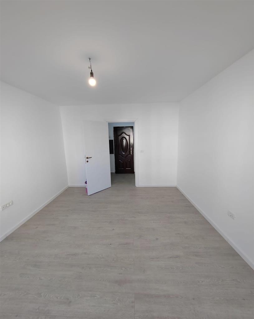 Etaj 2 in bloc anvelopat lingă Agronomie