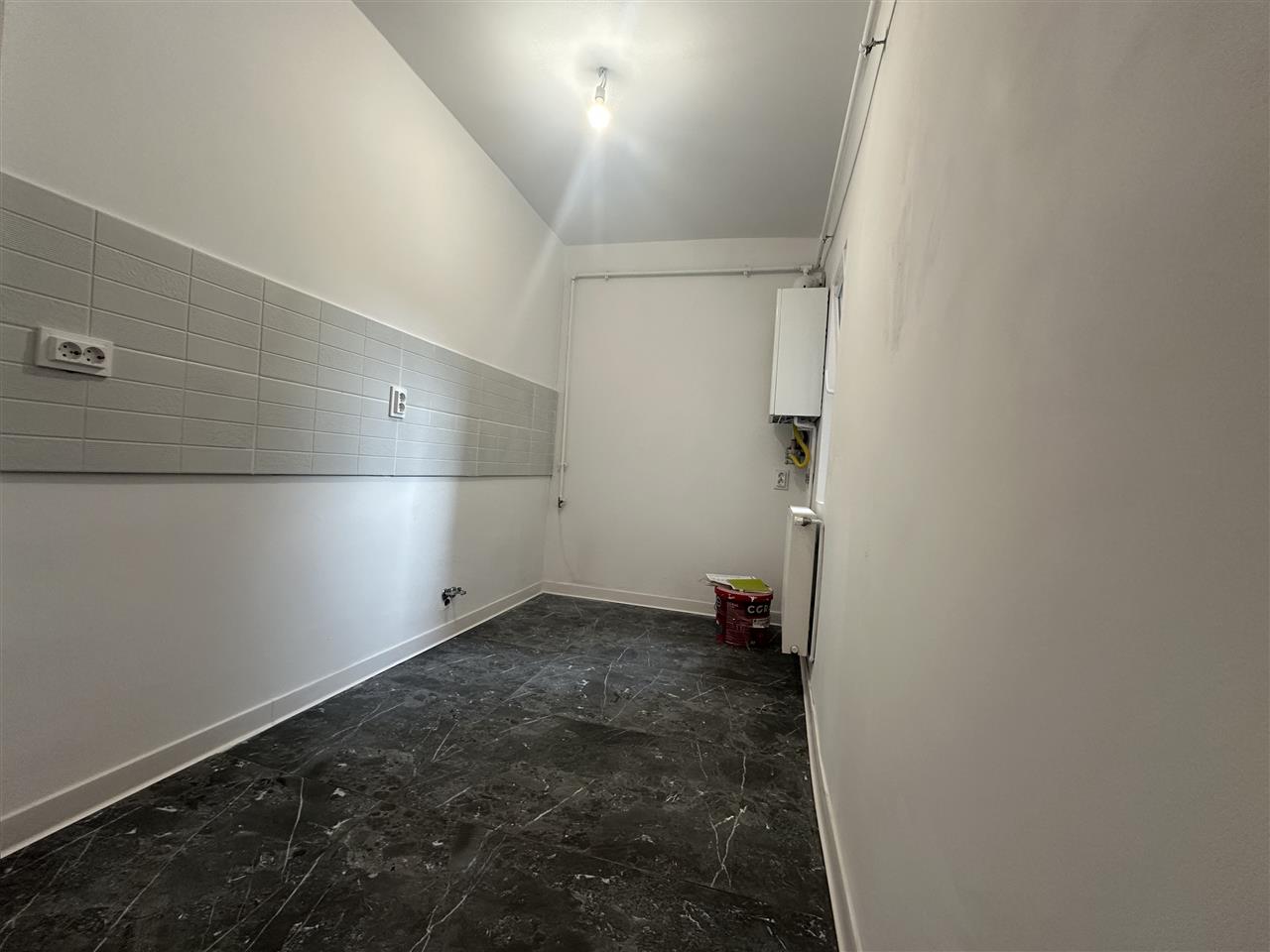 Etaj 2 renovat complet nou linga Generala 30