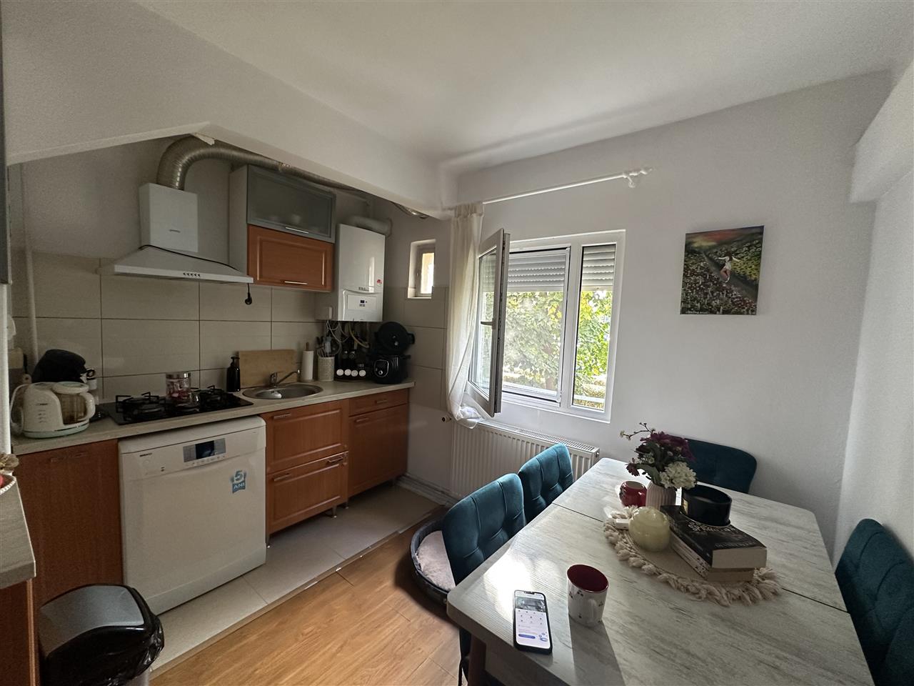 Apartament 2 camere 59 mp in bloc din 2004, mobilat