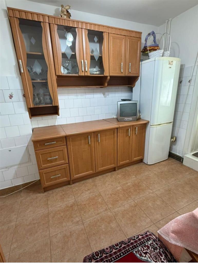 Apartament cu 2 camere in bloc anvelopat