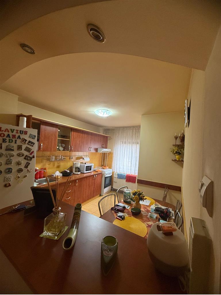 Decomandat cu 2 bai linga parcul Padurice