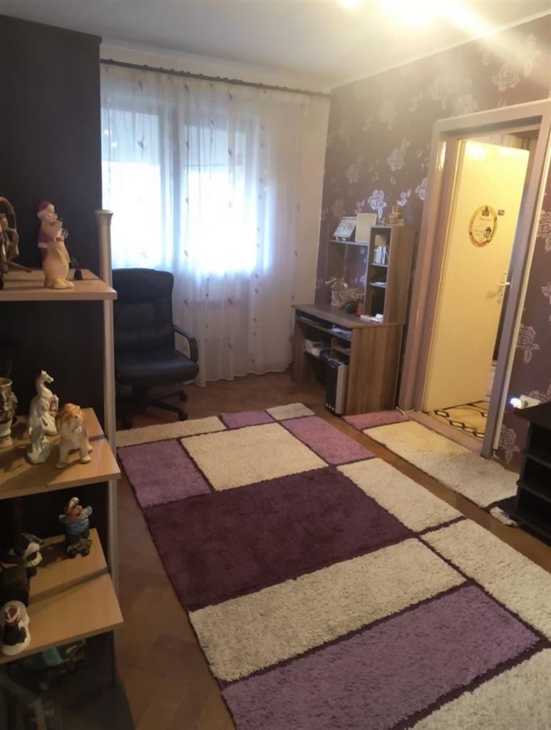Apartament cu 3 camere et 3 linga piata Doina
