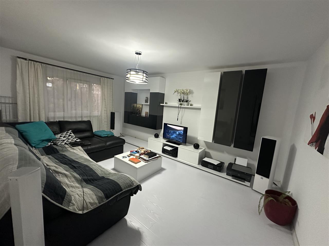 2 CAMERE, DECOMANDAT, CENTRALA TERMICA, SOARELUI, GENERALA 30!