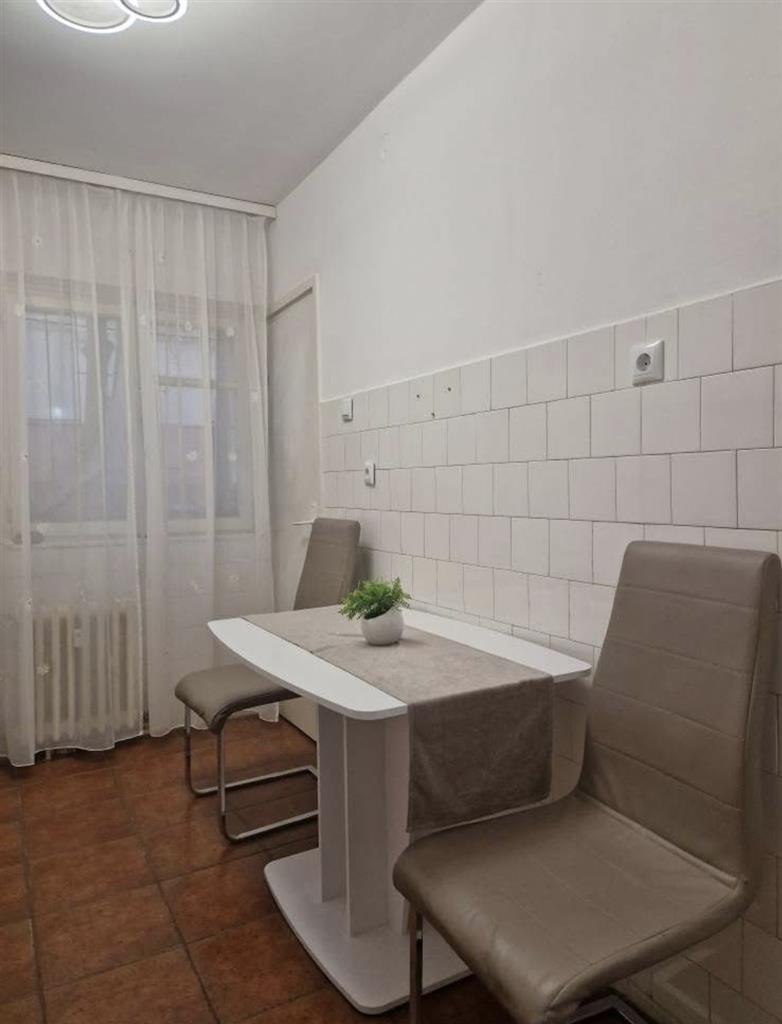 Confort 1, model mare in bloc anvelopat, linga Judetean