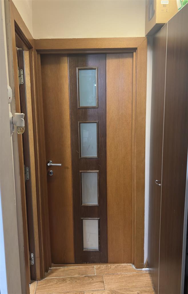 Mobilat si utilat in bloc anvelopat aproape de Mall