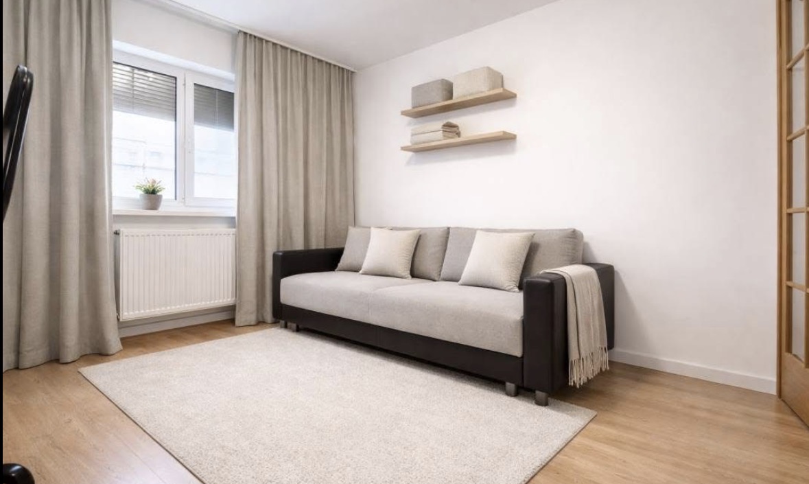 Decomandat cu centrala propie, mobilat