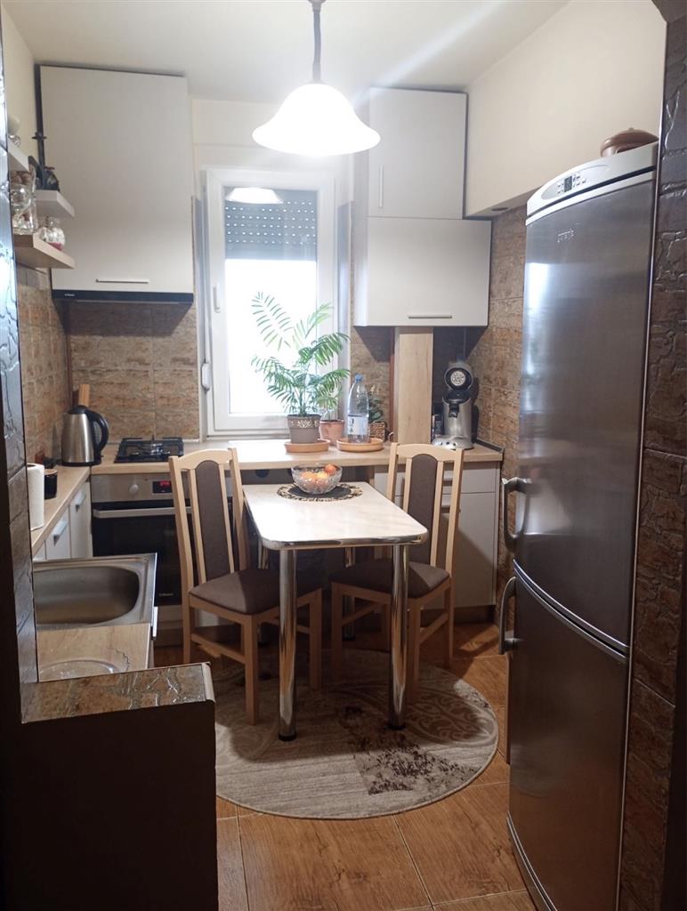 Mobilat si utilat la etaj intermediar aproape de Medicina 2