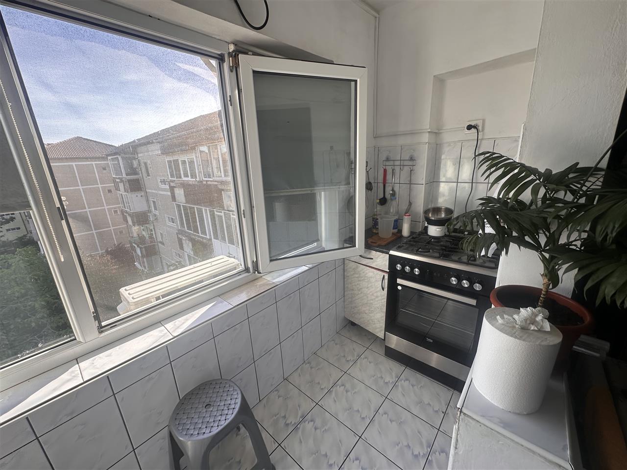 Decomandat, 54 mp, linga parcul padurice