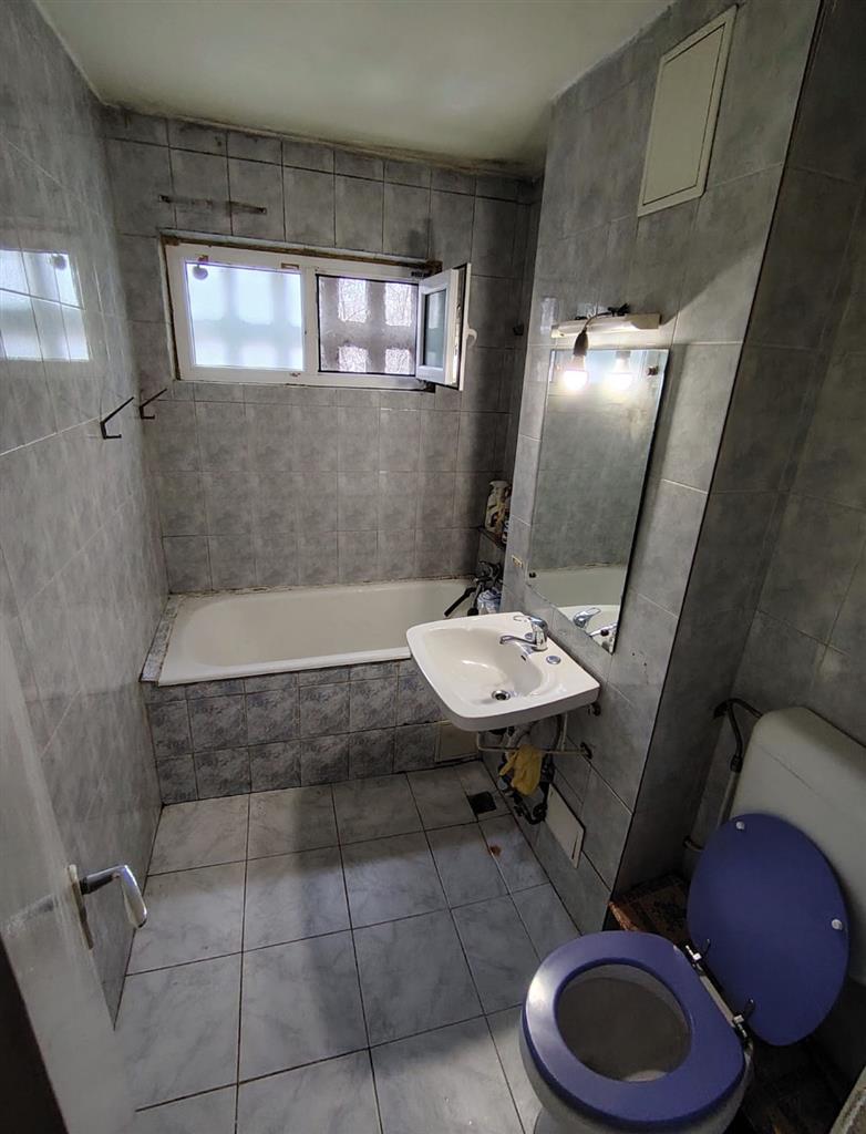 2 camere etaj 1 cu centrala propie, aproape de Mall