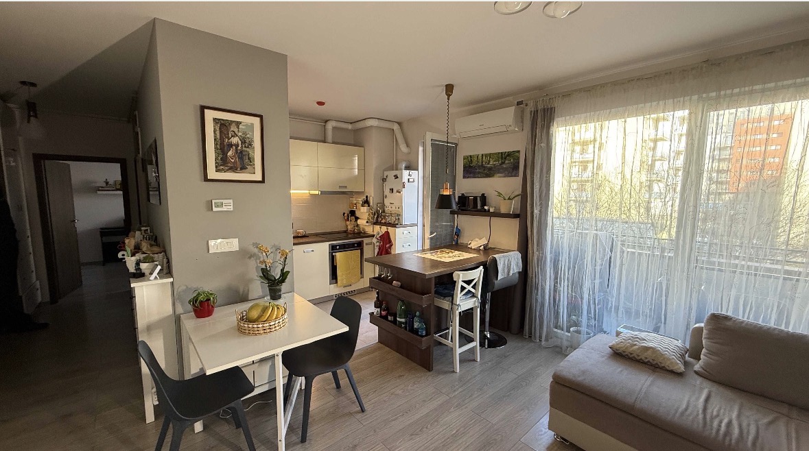 Etaj 1 in bloc nou cu loc de parcare inclus