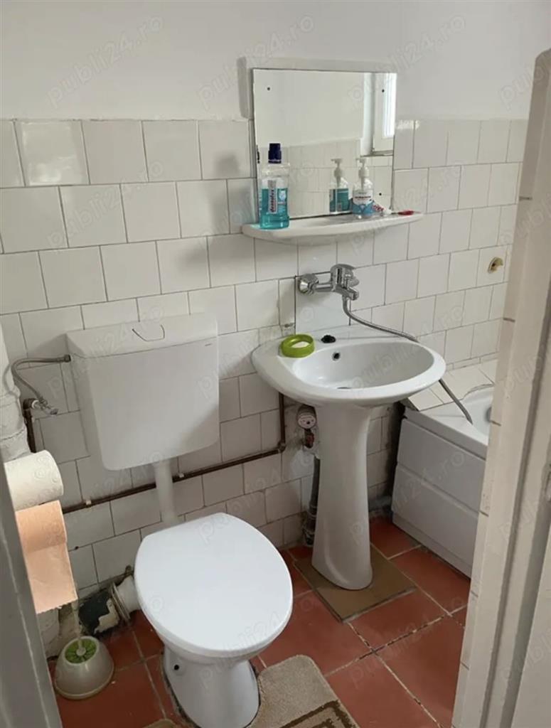 Apartament cu 2 camere la etajul 1 aproape de Medicina