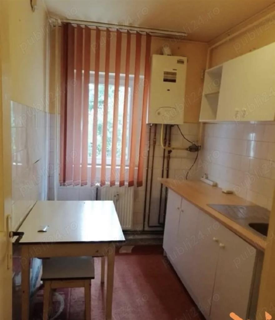 Decomandat, model mare cu centrala propie