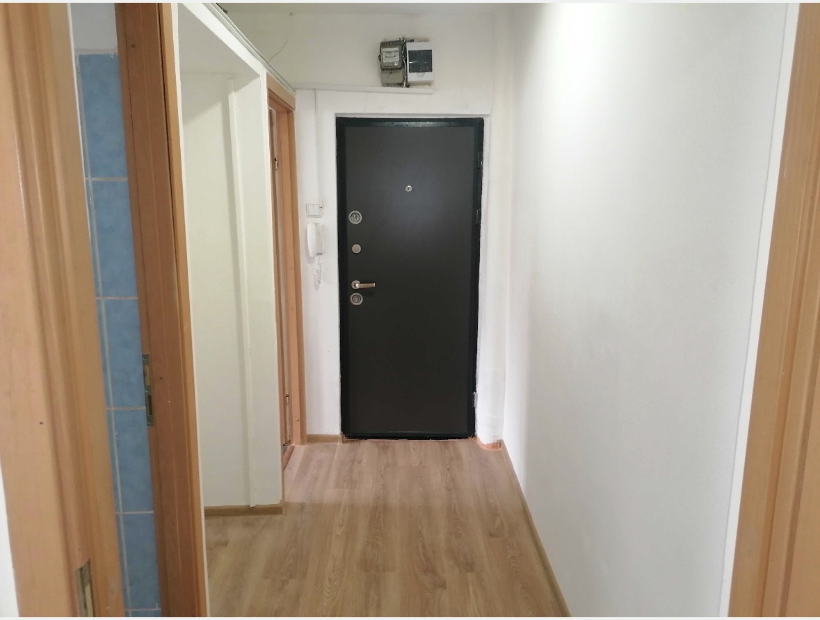 Apartament cu 2 camere in bloc anvelopat